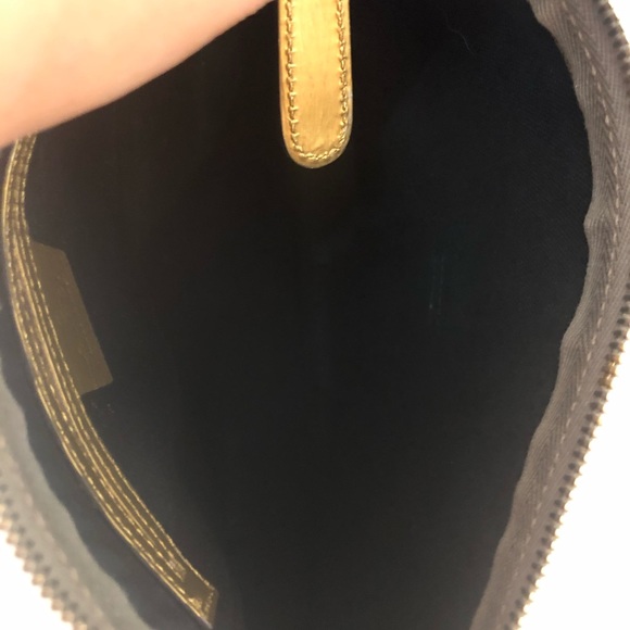 Authentic Gucci handbag - Picture 8 of 14